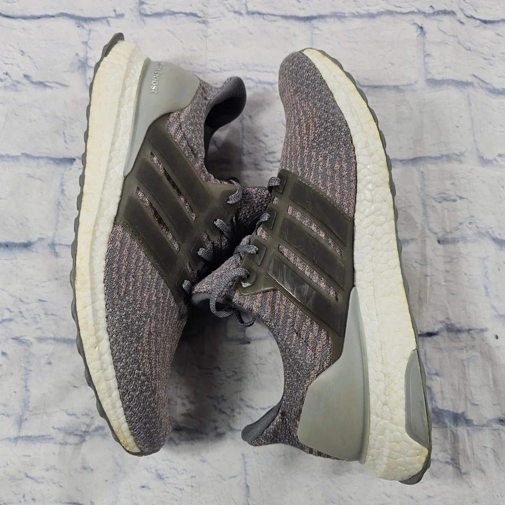 Adidas UltraBoost 3.0 Mens 10 Grey Pink Running Shoes S82022 Primeknit Sneaker